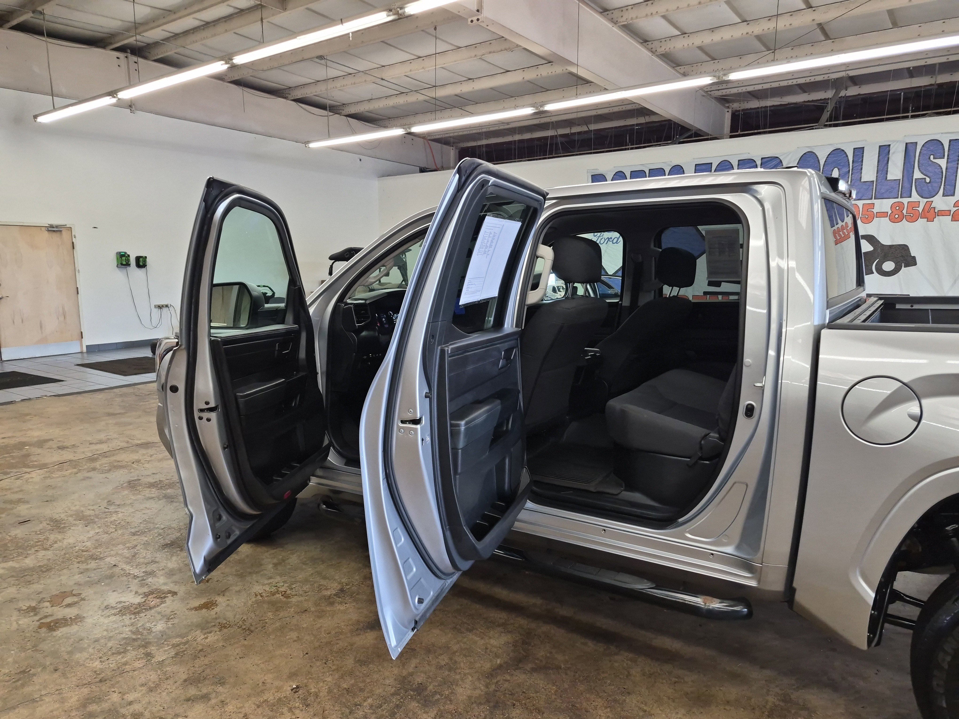 Used 2023 Toyota Tundra SR AWD/4WD image 13