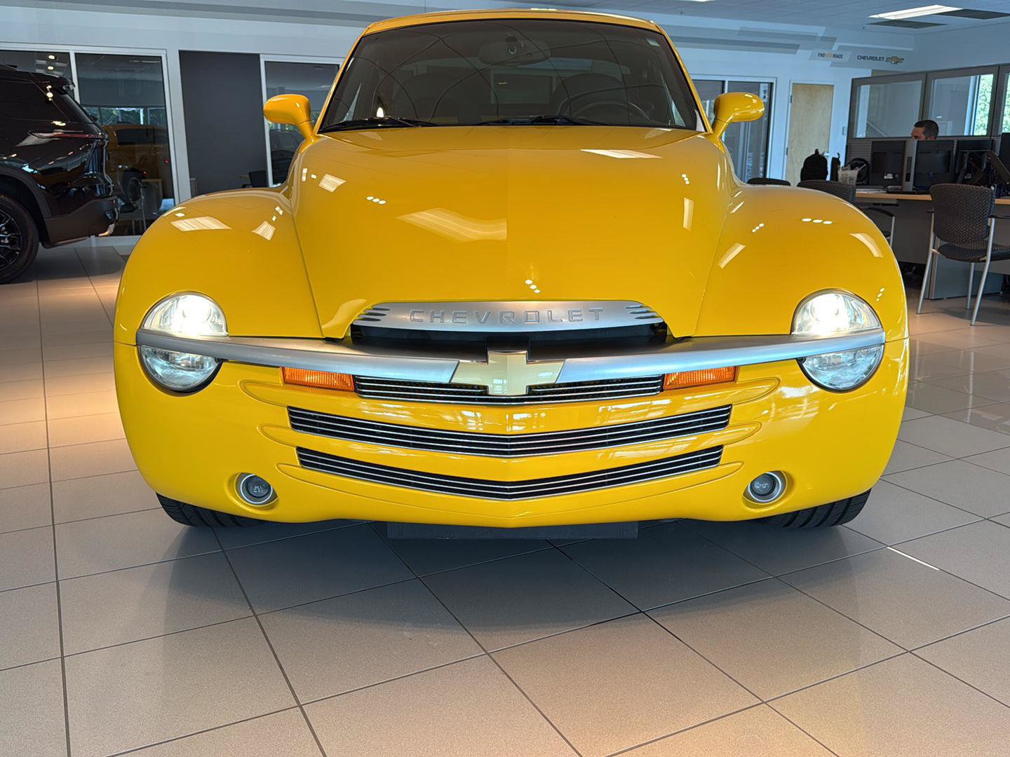 Used 2006 Chevrolet SSR w/ Preferred Equipment Group RWD image 8