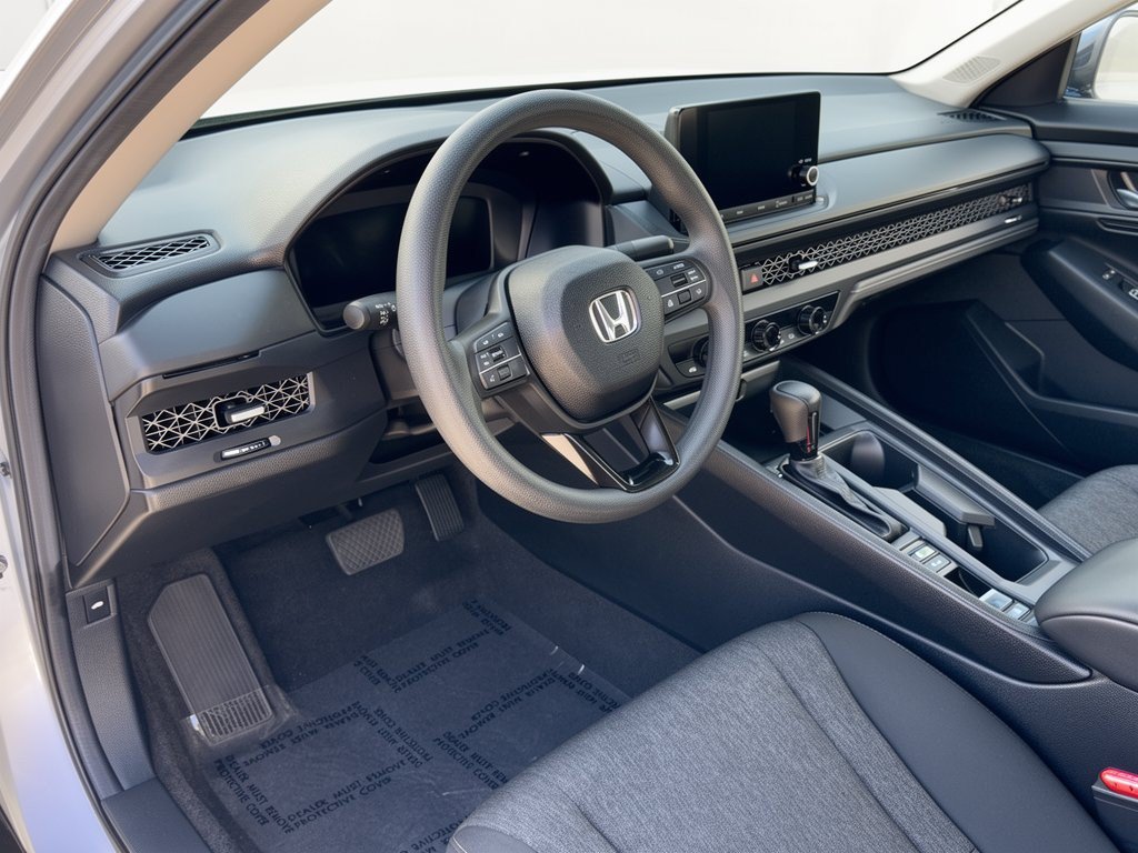 Certified 2025 Honda Accord SE image 4