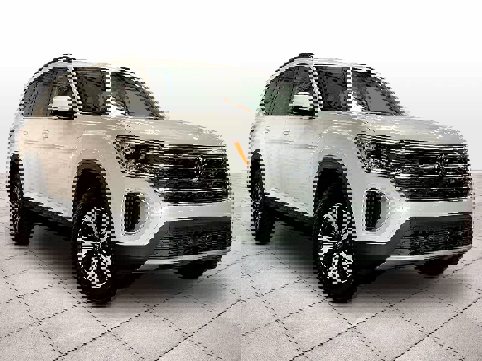New 2026 Volkswagen Atlas SE image 2