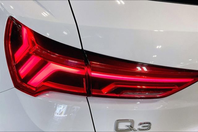 Certified 2023 Audi Q3 2.0T Premium w/ Convenience Package image 29