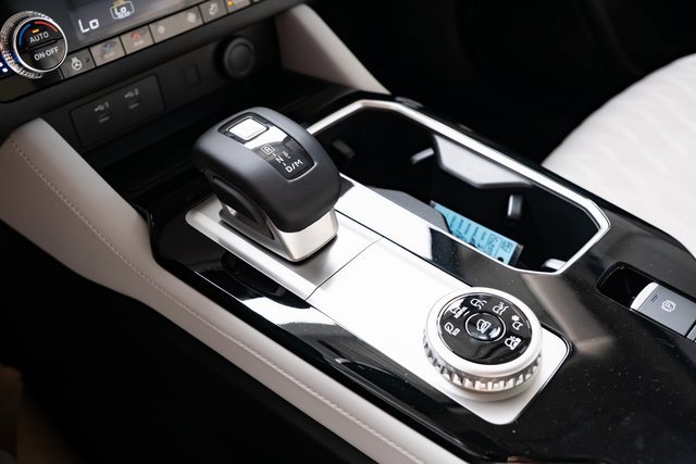 New 2025 Mitsubishi Outlander AWD image 21