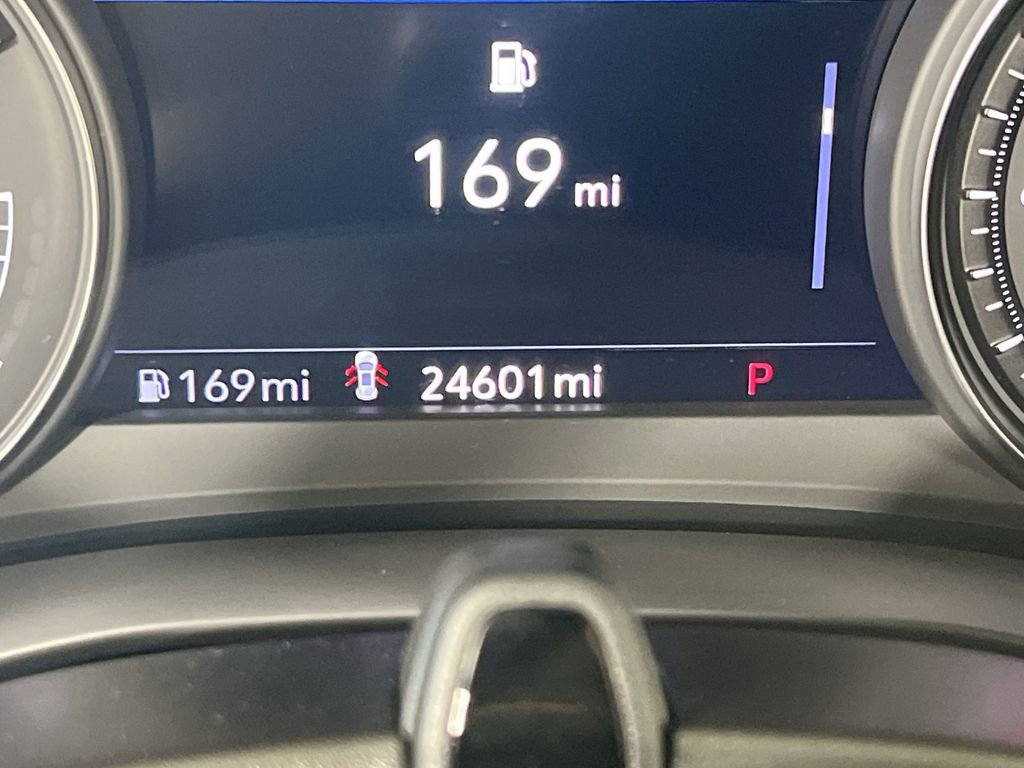 Certified 2025 Cadillac XT6 Sport w/ Platinum Package AWD/4WD image 13