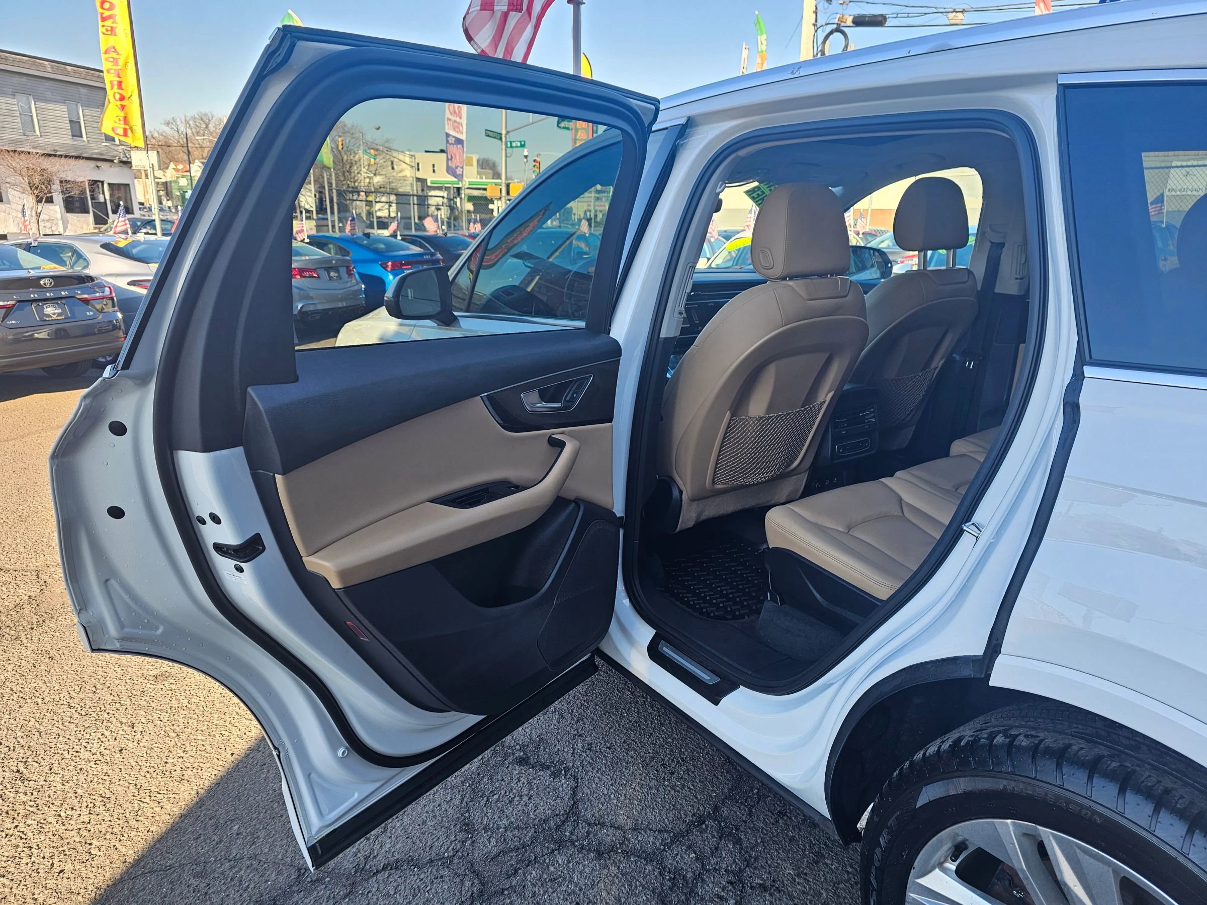 Used 2020 Audi Q7 3.0T Premium image 10