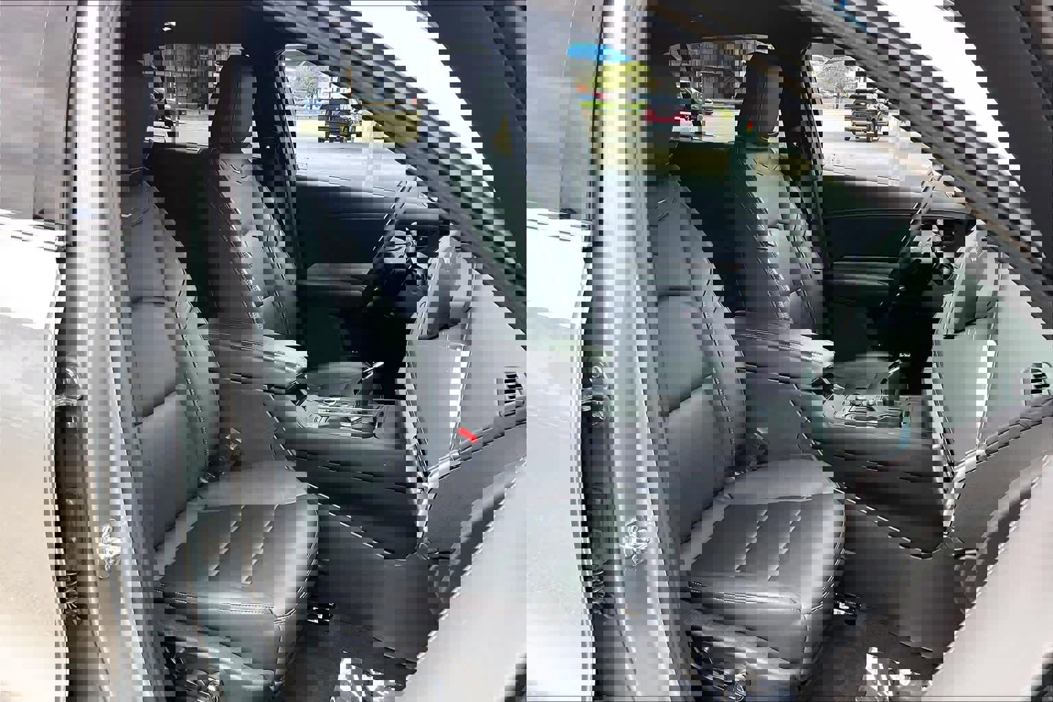 Used 2025 Cadillac XT4 Premium Luxury FWD image 8