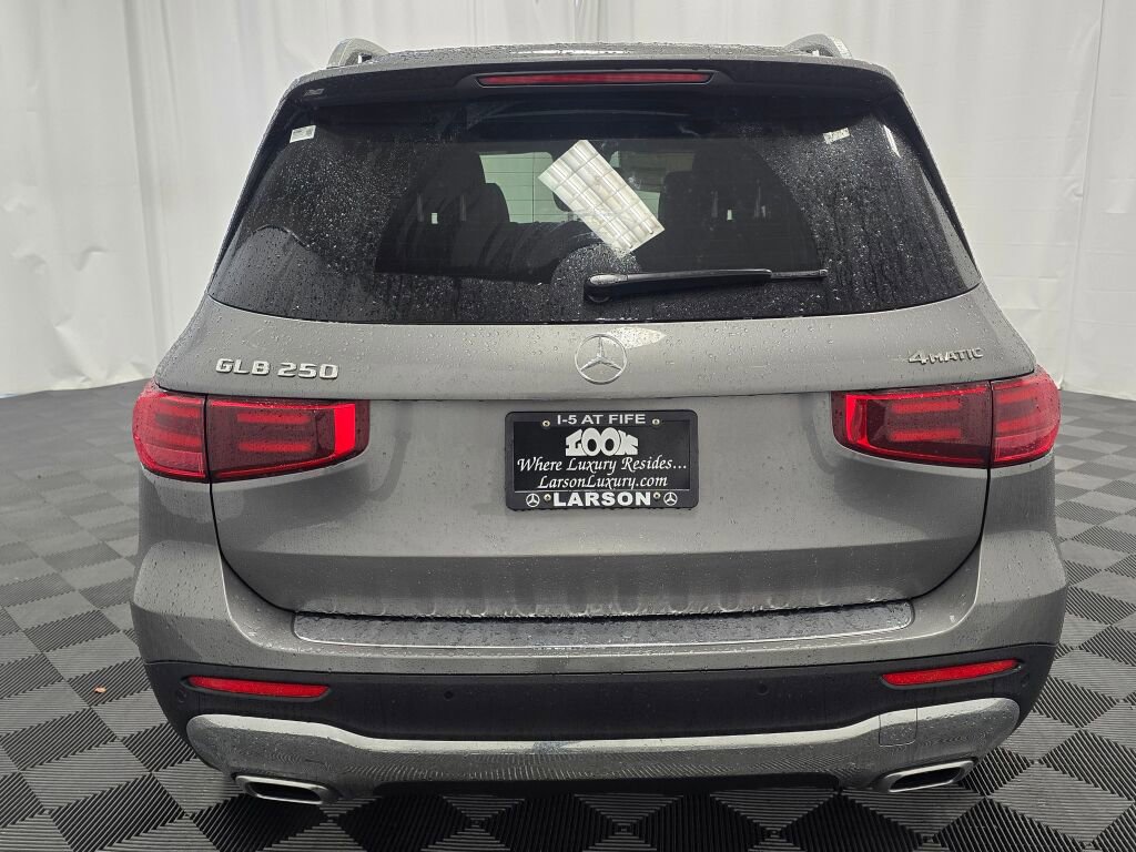 New 2026 Mercedes-Benz GLB 250 4MATIC image 5