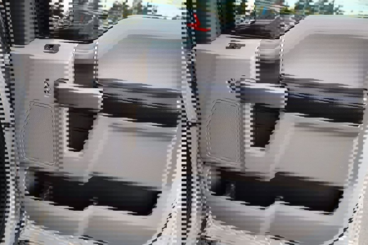 Used 2018 Ford F150 XLT w/ Equipment Group 301A Mid image 15