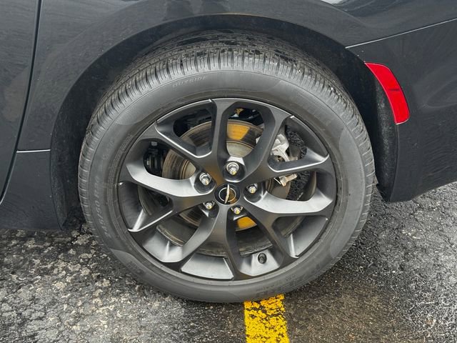 Used 2023 Chrysler Pacifica Touring-L w/ S Appearance Package image 11