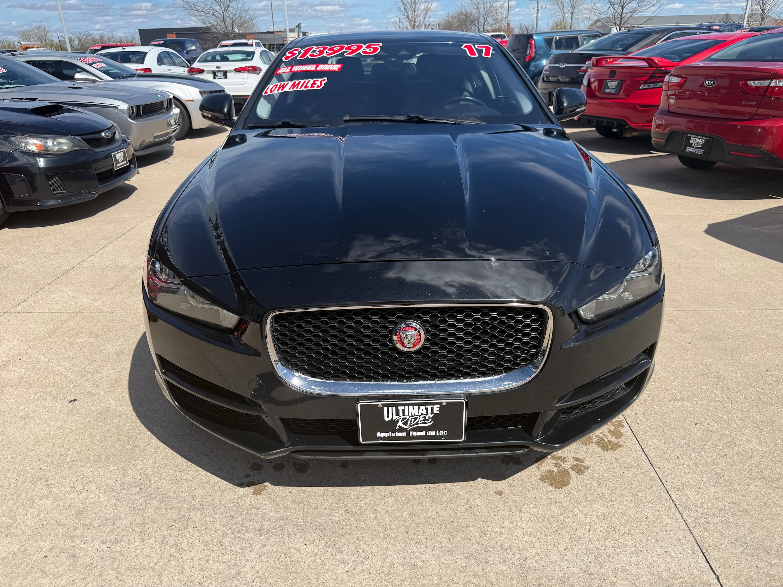Used 2017 Jaguar XE Premium AWD/4WD image 2