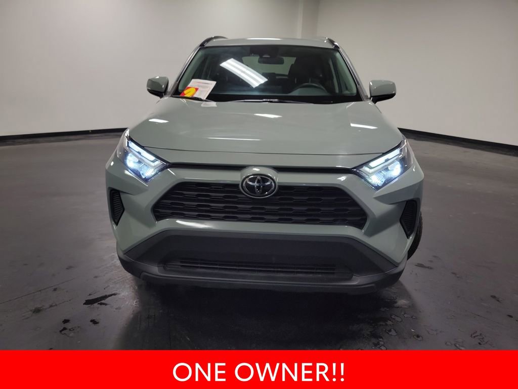 Used 2022 Toyota RAV4 XLE w/ Convenience Package image 3