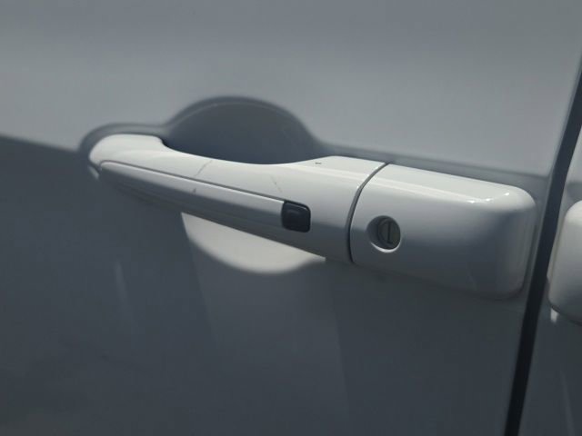 Used 2023 Chrysler Pacifica Touring-L FWD image 24