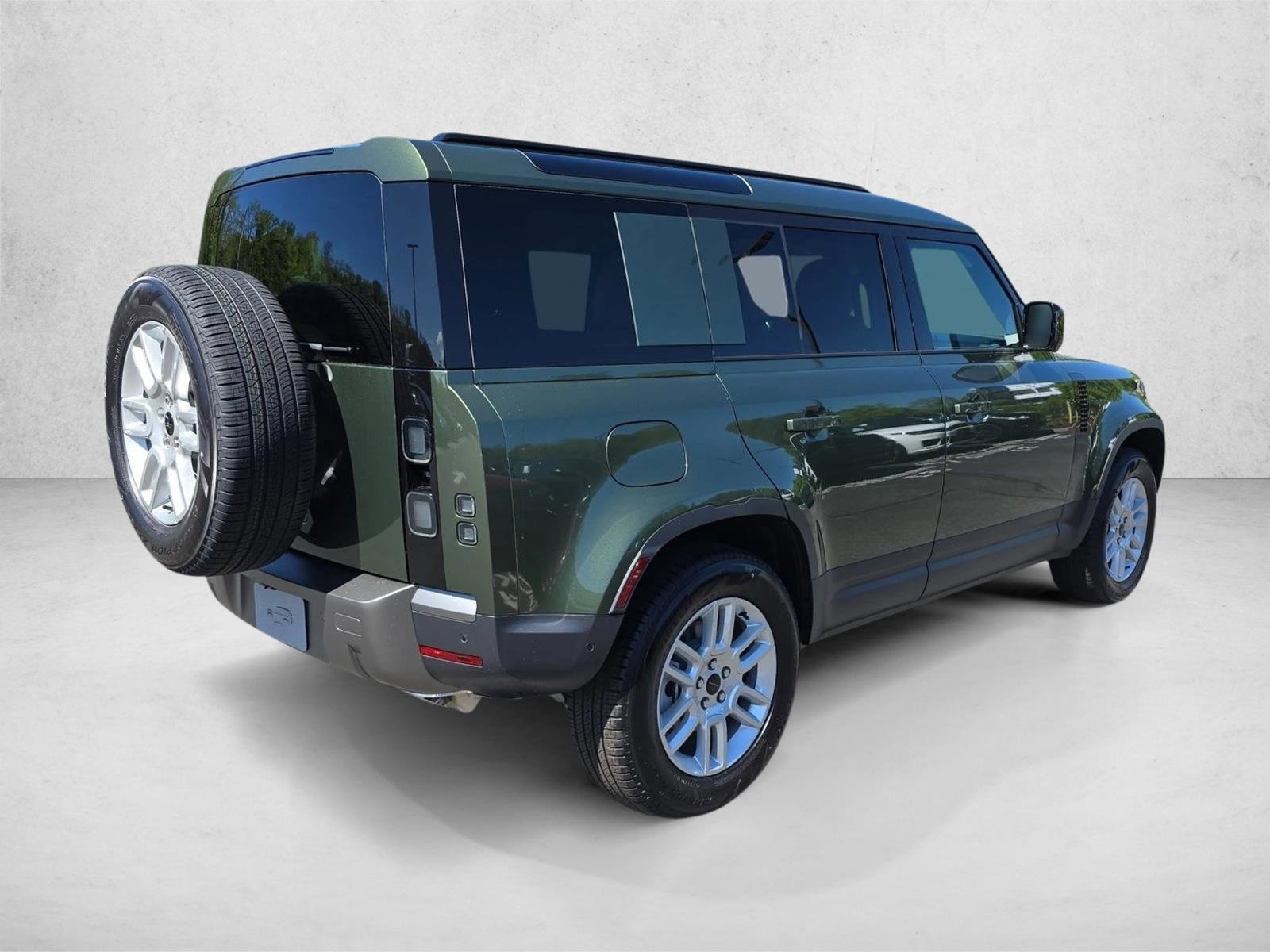 New 2026 Land Rover Defender 110 S AWD/4WD image 5
