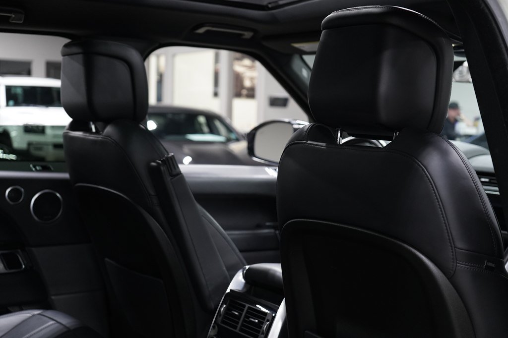 Used 2019 Land Rover Range Rover Sport Supercharged AWD/4WD image 35