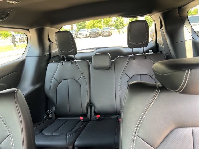 New 2026 Chrysler Pacifica Select image 24
