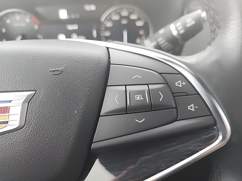Used 2022 Cadillac XT5 Premium Luxury AWD/4WD image 15