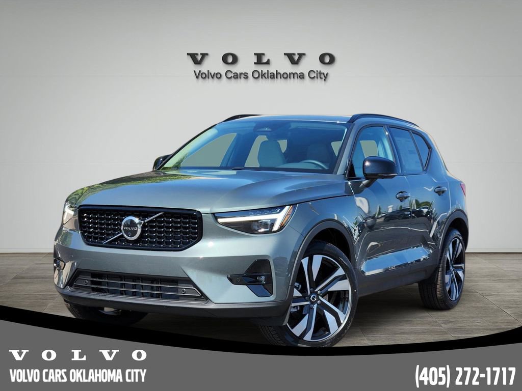 New 2026 Volvo XC40 B4 Plus w/ Protection Package Premier image 1