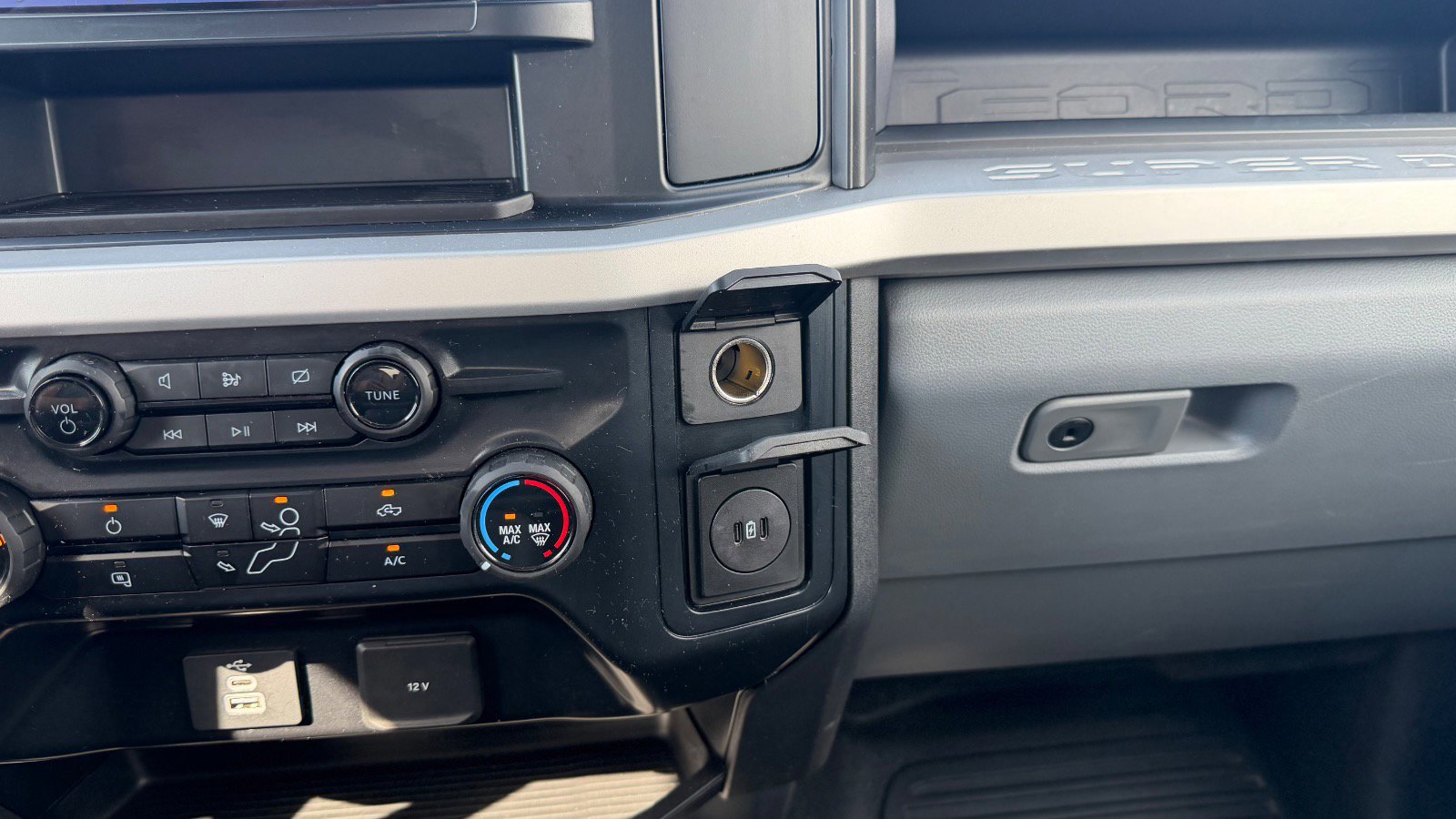 Used 2024 Ford F250 XL AWD/4WD image 47