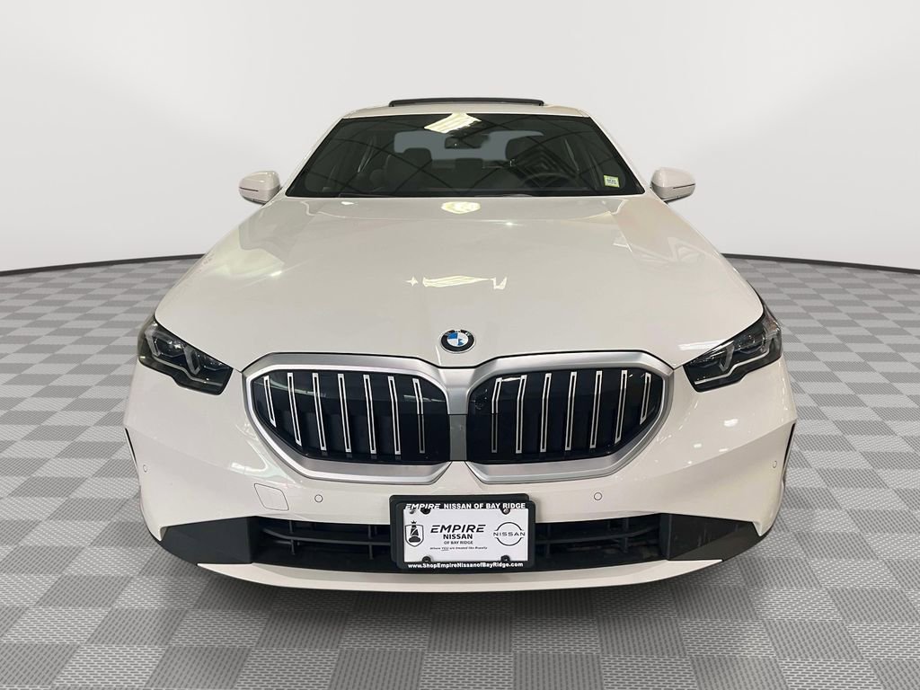 Used 2026 BMW 530i xDrive AWD/4WD image 8