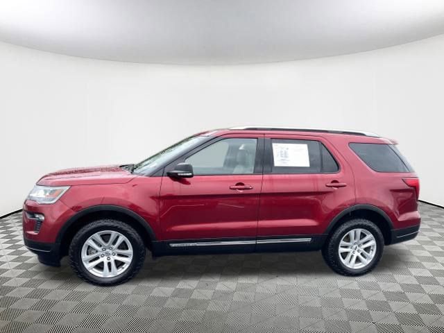 Used 2019 Ford Explorer XLT w/ Equipment Group 202A image 3