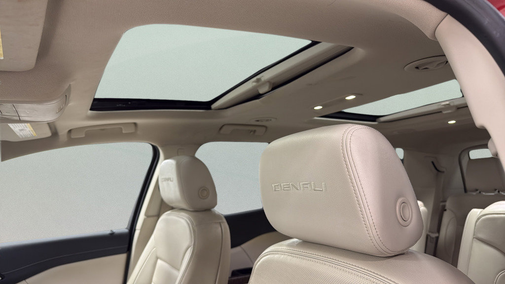 Used 2023 GMC Acadia Denali w/ Denali Ultimate Package image 22