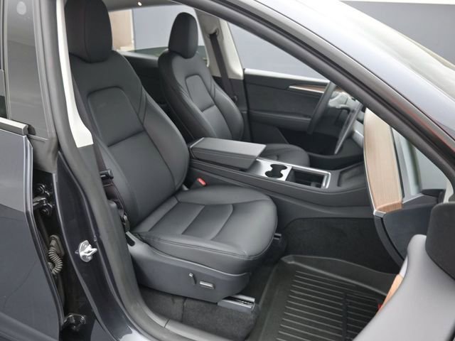 Used 2024 Tesla Model Y Performance image 28