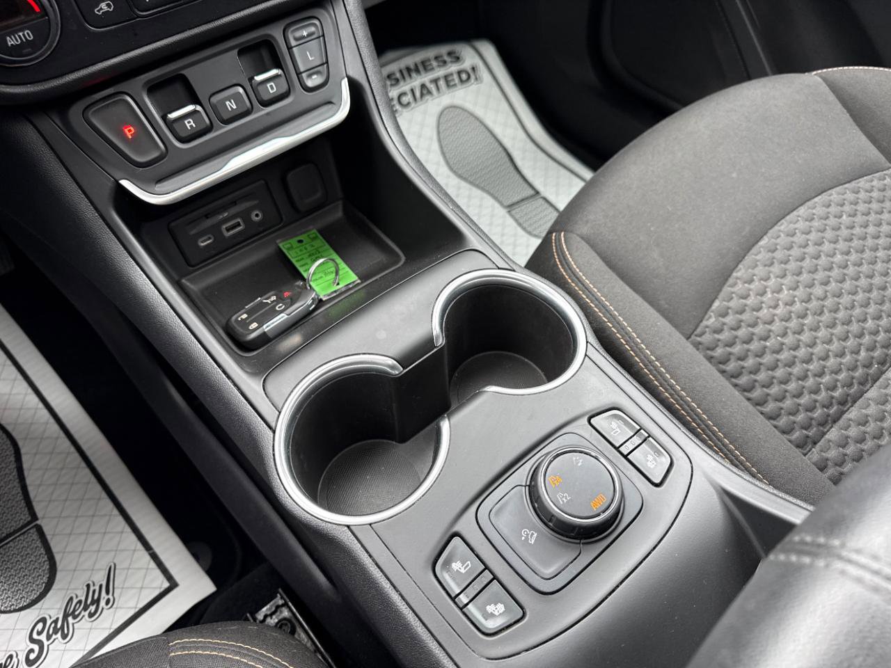 Used 2019 GMC Terrain SLE w/ Driver Convenience Package image 18