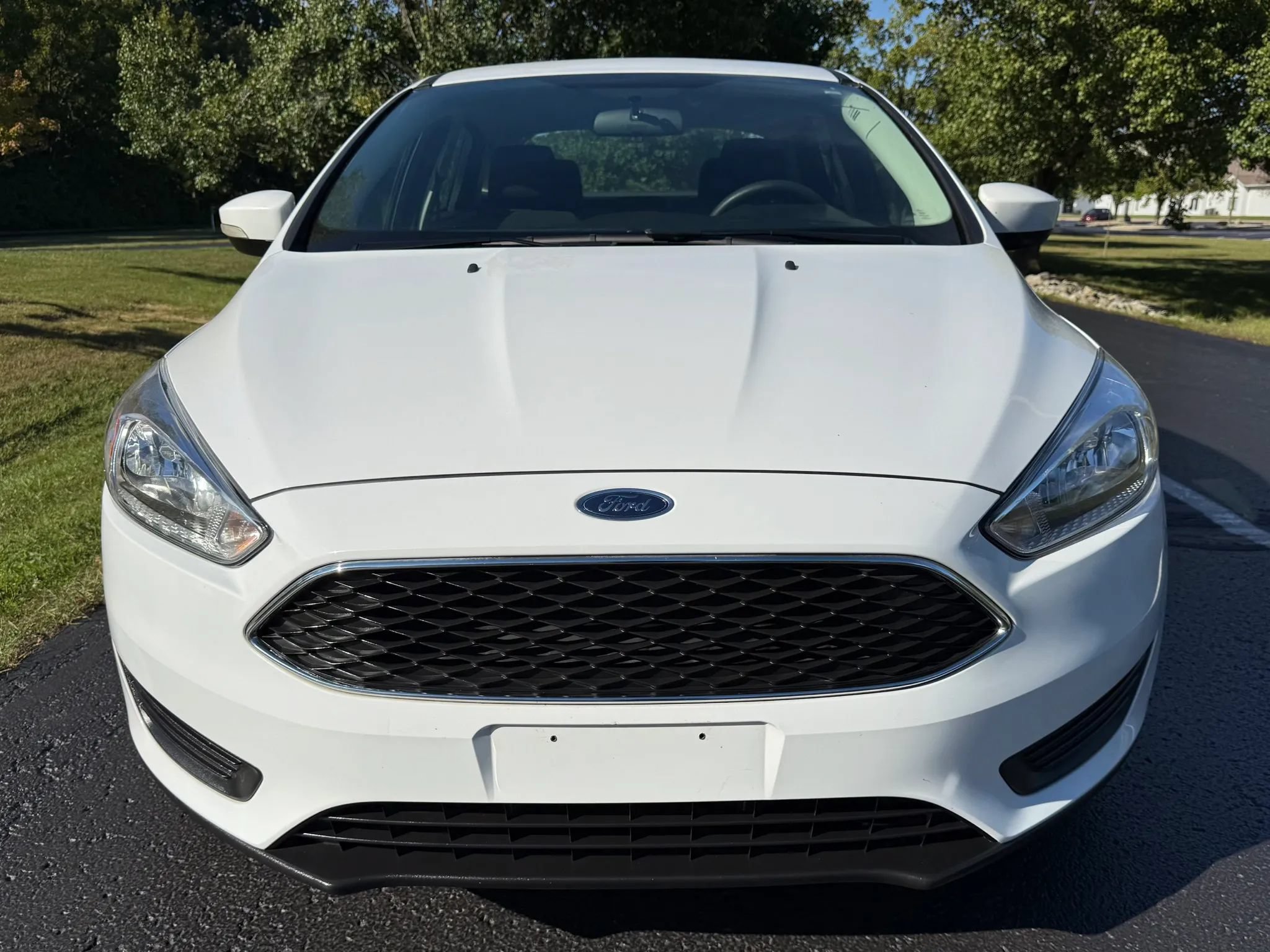 Used 2018 Ford Focus SE FWD image 2