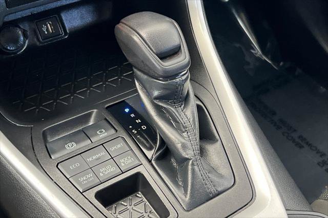 Certified 2023 Toyota RAV4 LE AWD/4WD image 23