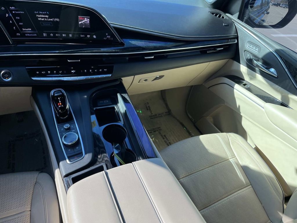 Certified 2021 Cadillac Escalade Premium Luxury w/ Driver Assist Tech Package image 15