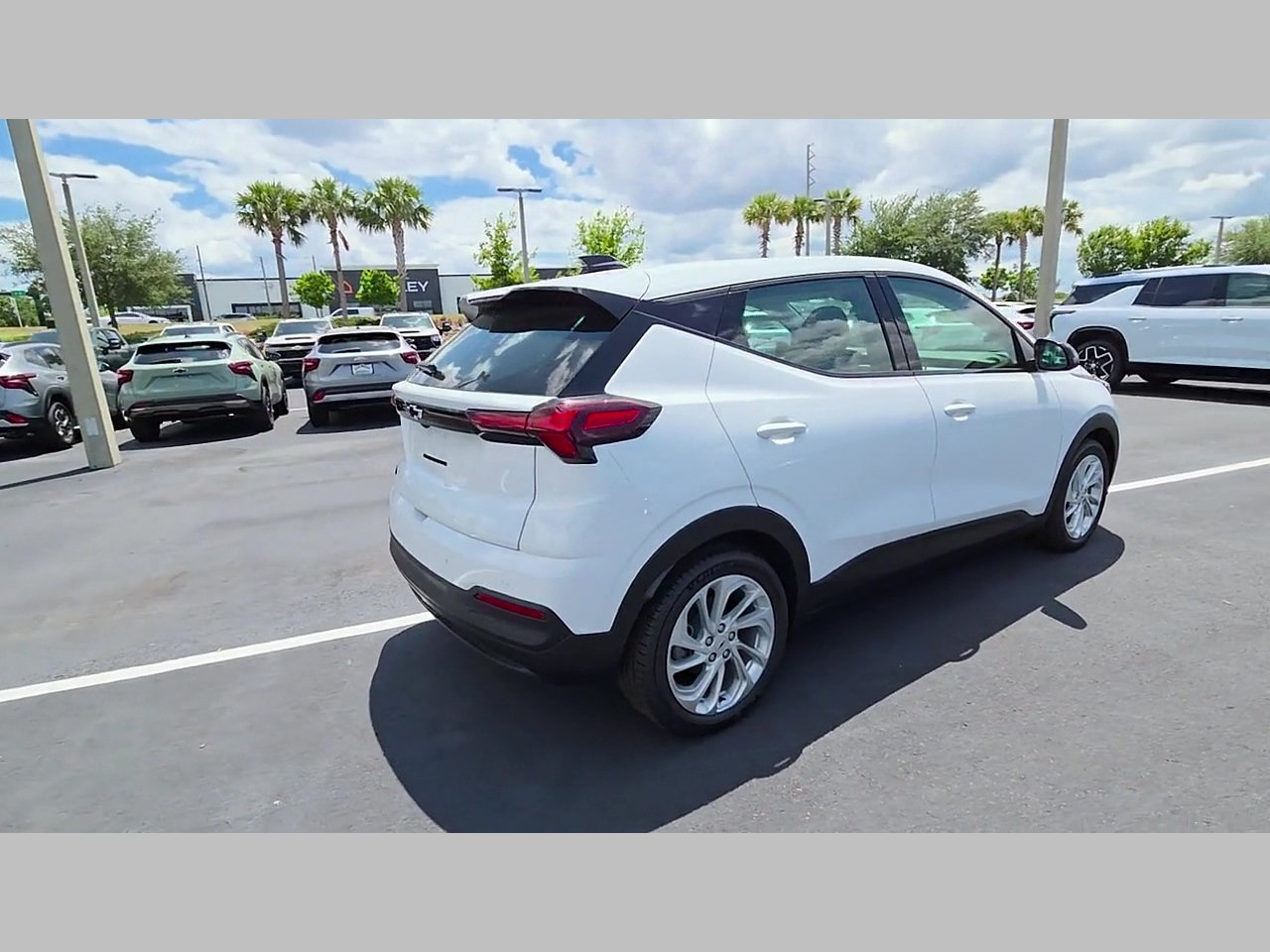 New 2027 Chevrolet Bolt LT w/ Comfort Package FWD image 16
