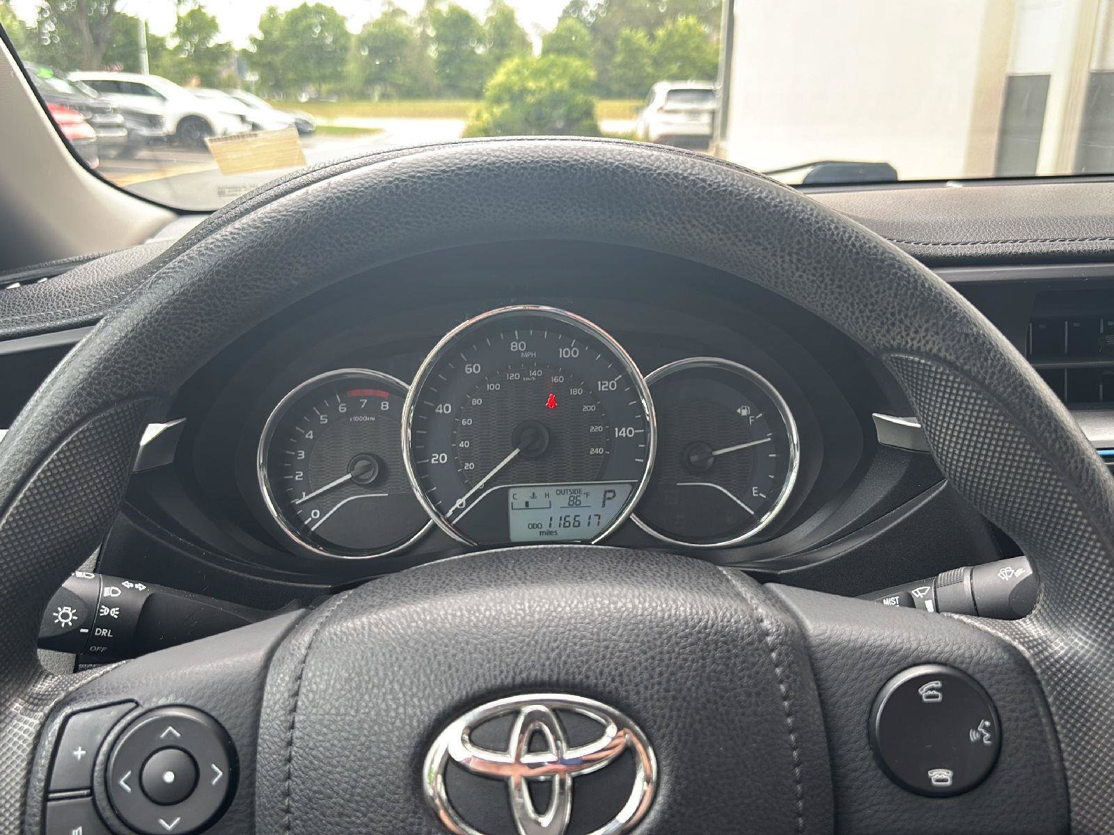 Used 2016 Toyota Corolla LE FWD image 6