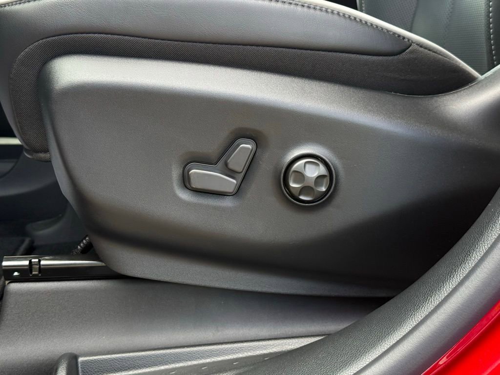 New 2027 Chrysler Pacifica Limited FWD image 21