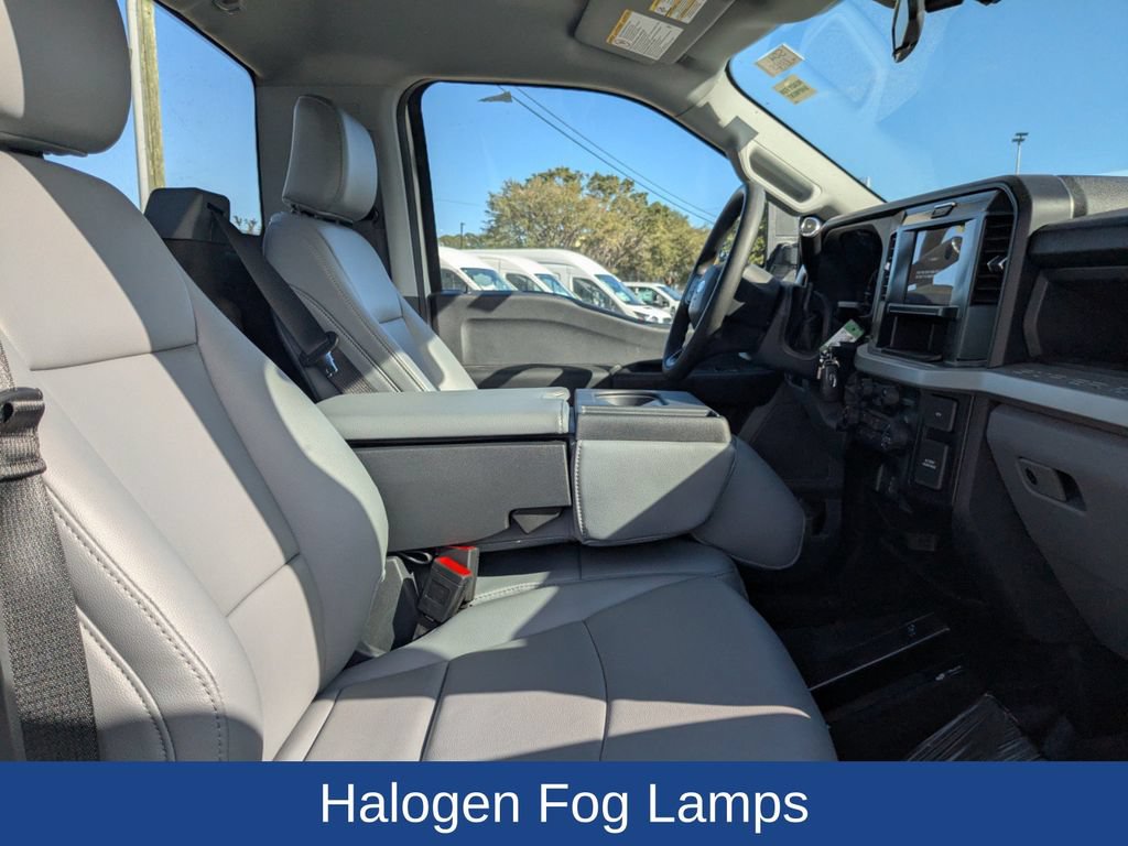 Used 2025 Ford F550 4x4 Regular Cab Super Duty image 21