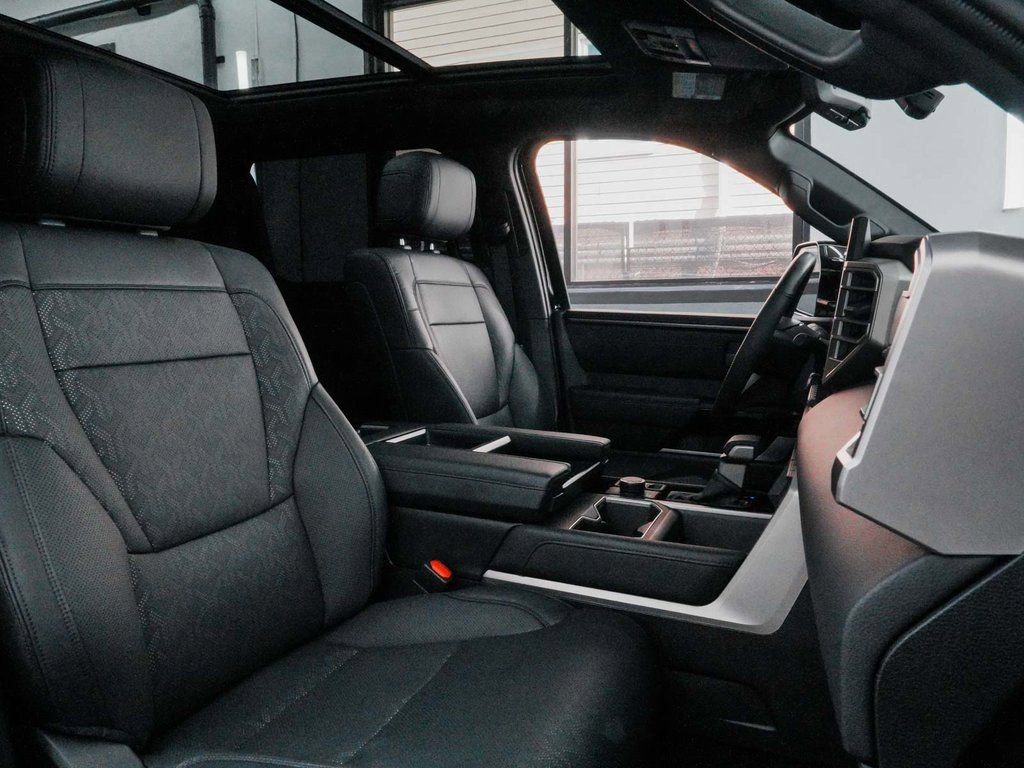 Used 2025 Toyota Tundra Limited image 35