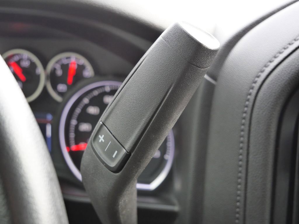 Used 2020 Chevrolet Silverado 1500 LT image 37