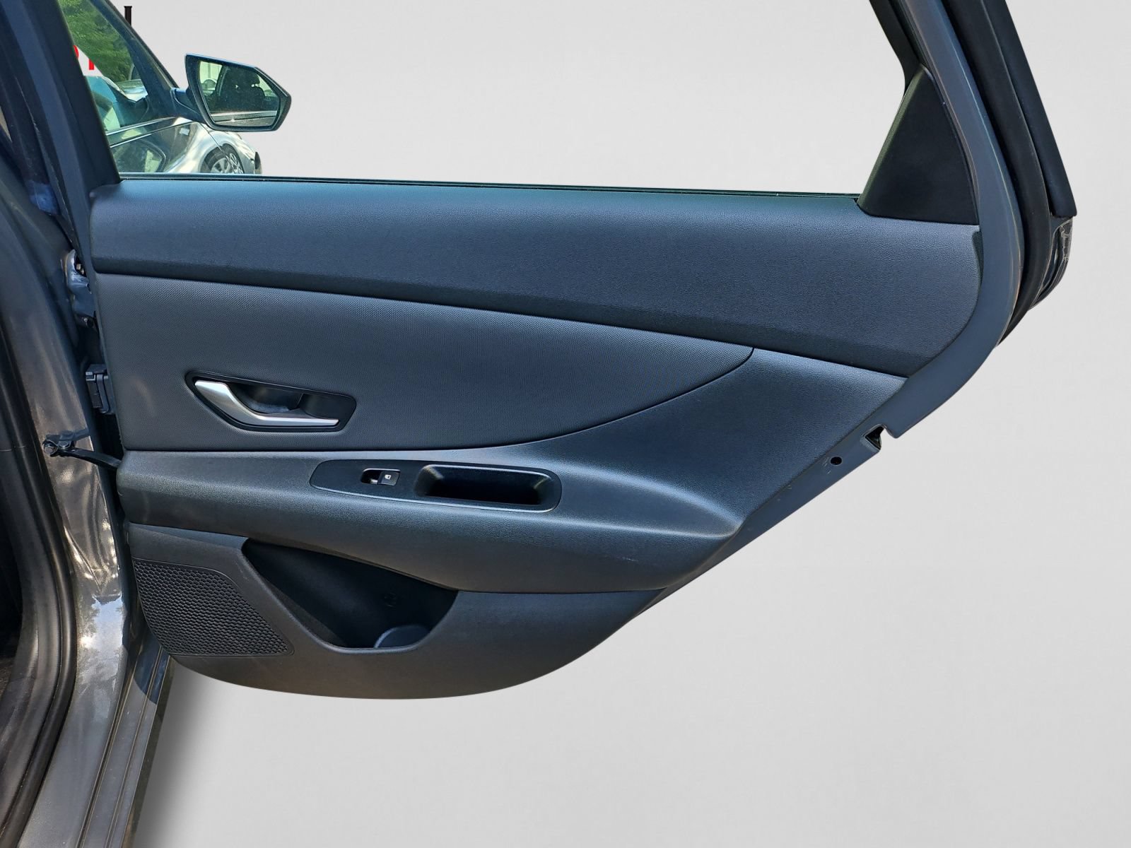 Used 2025 Hyundai Elantra SEL FWD image 37