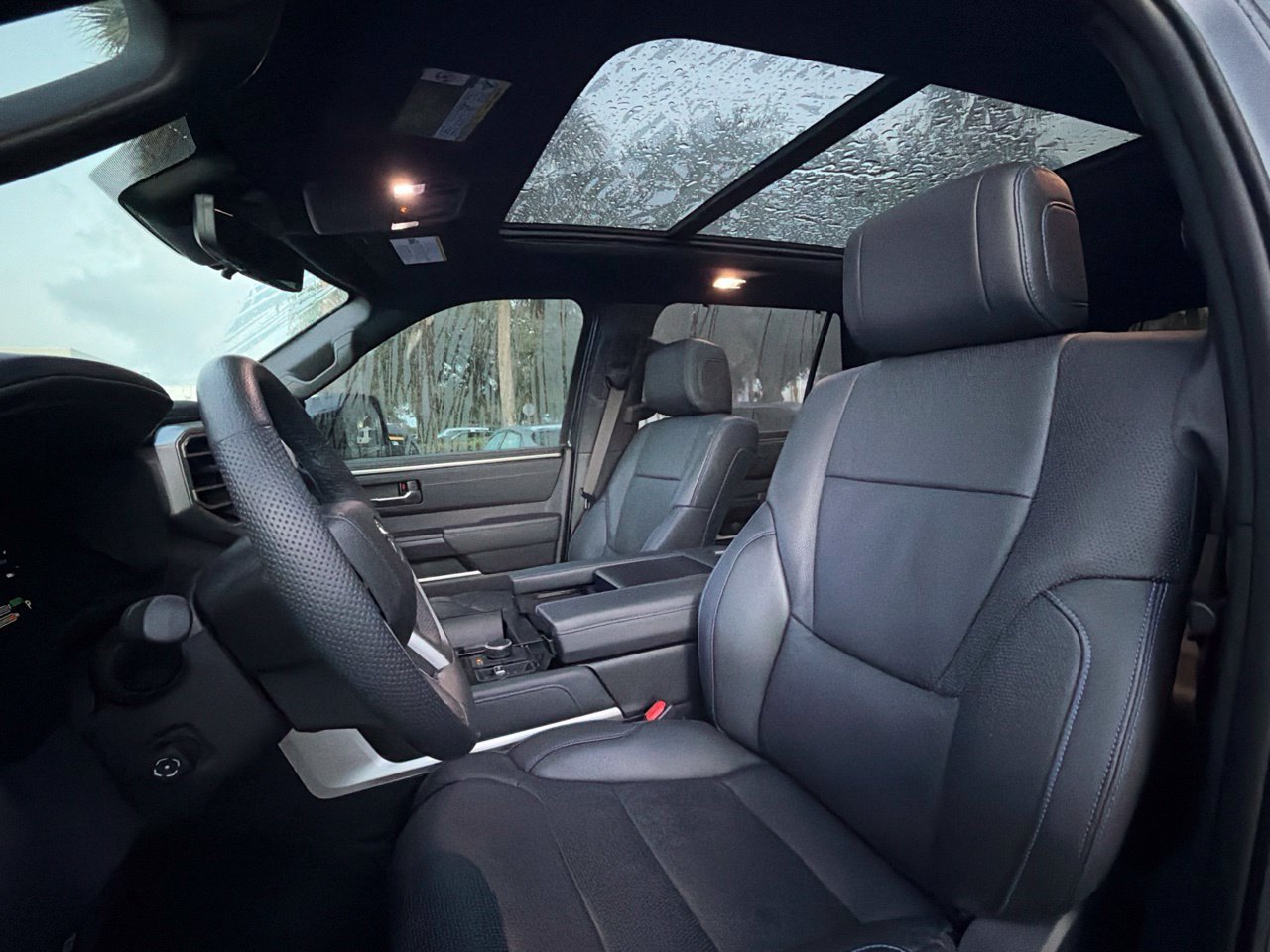 Used 2025 Toyota Sequoia Platinum AWD/4WD image 8