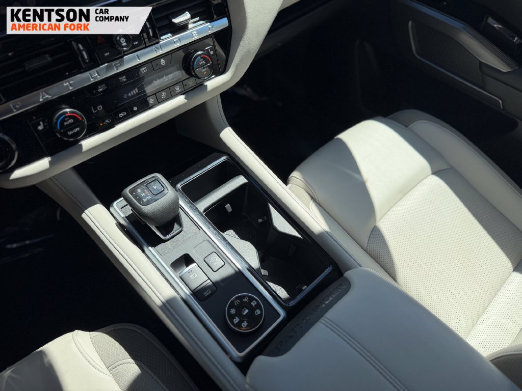 Used 2026 Nissan Pathfinder SL AWD/4WD image 22