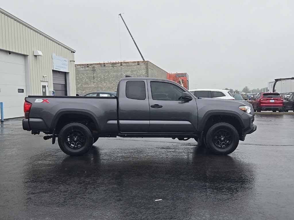Used 2022 Toyota Tacoma SR w/ SX Package AWD/4WD image 8