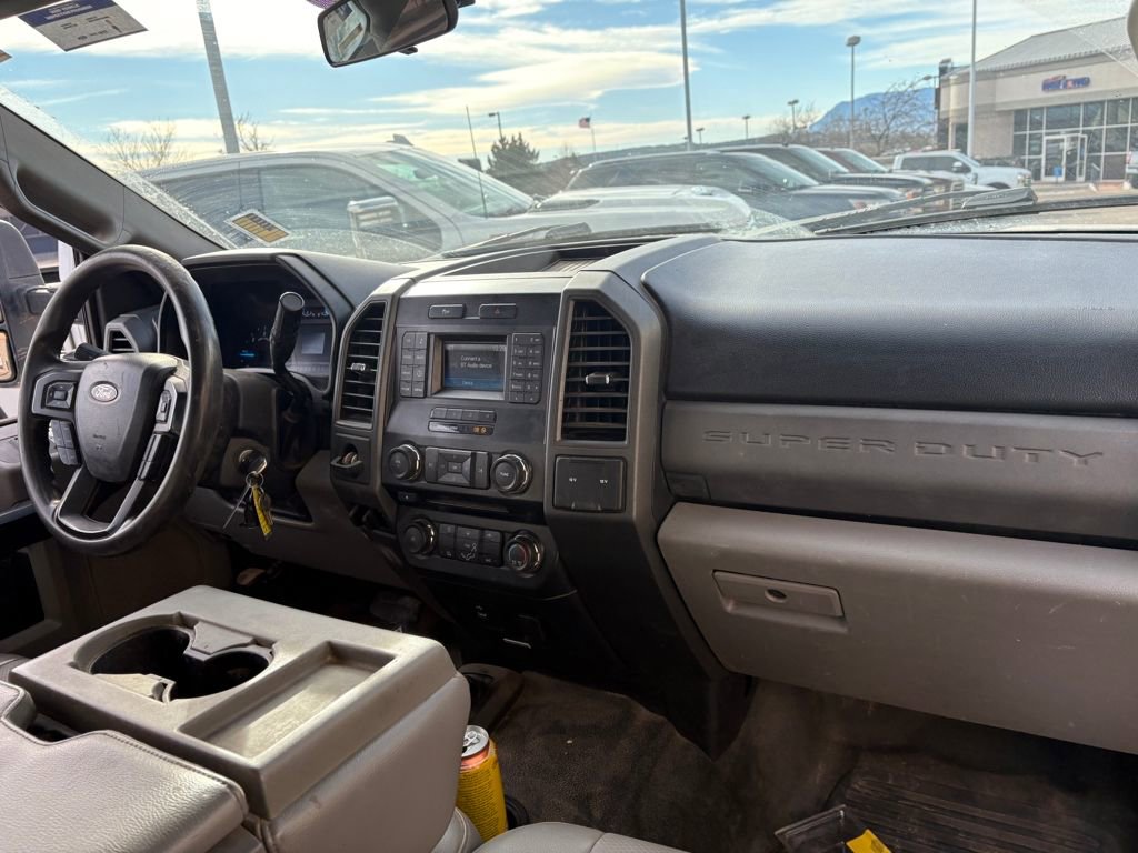 Used 2017 Ford F550 XL image 24