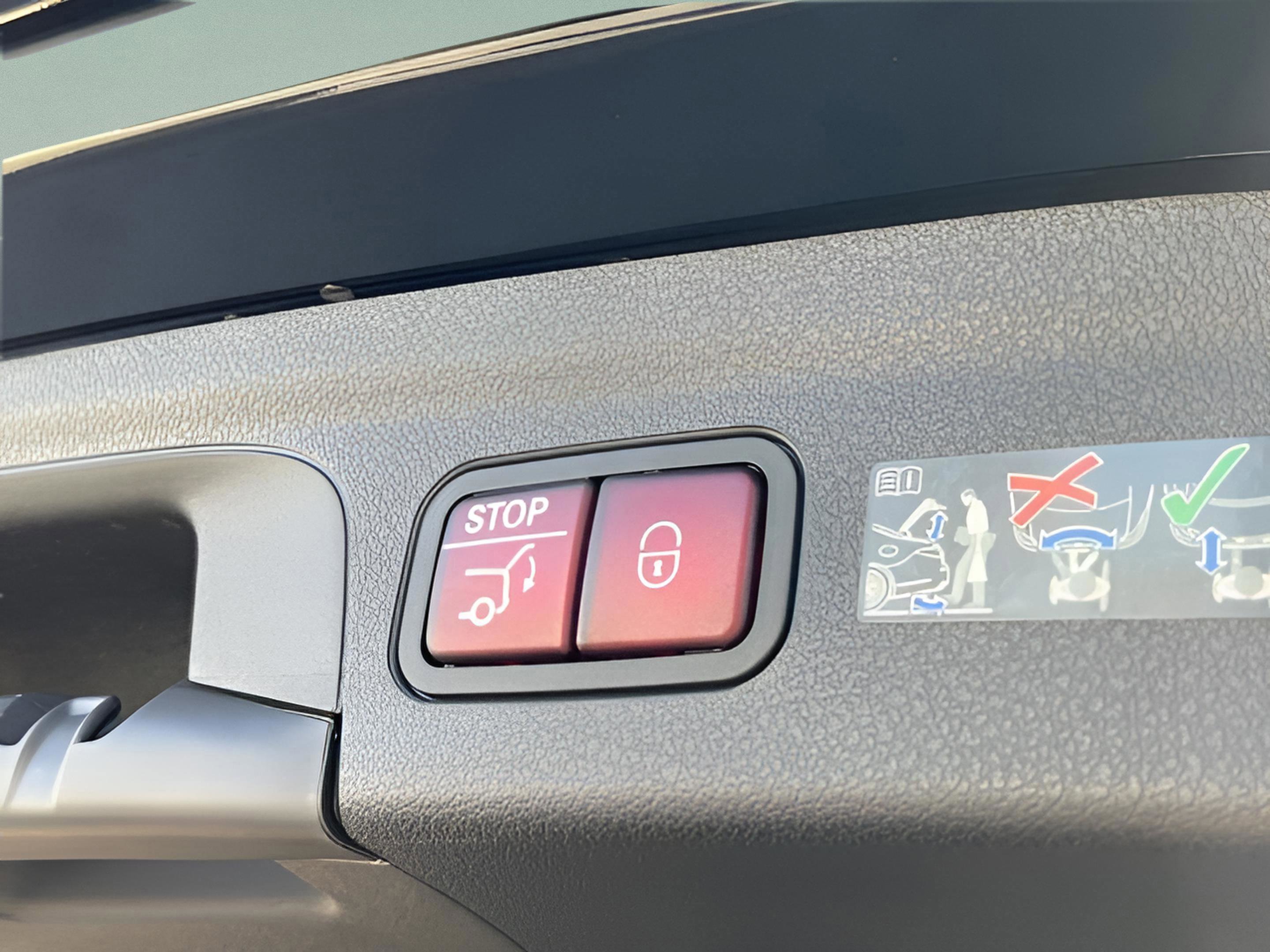 Certified 2025 Mercedes-Benz GLE 350 4MATIC image 29