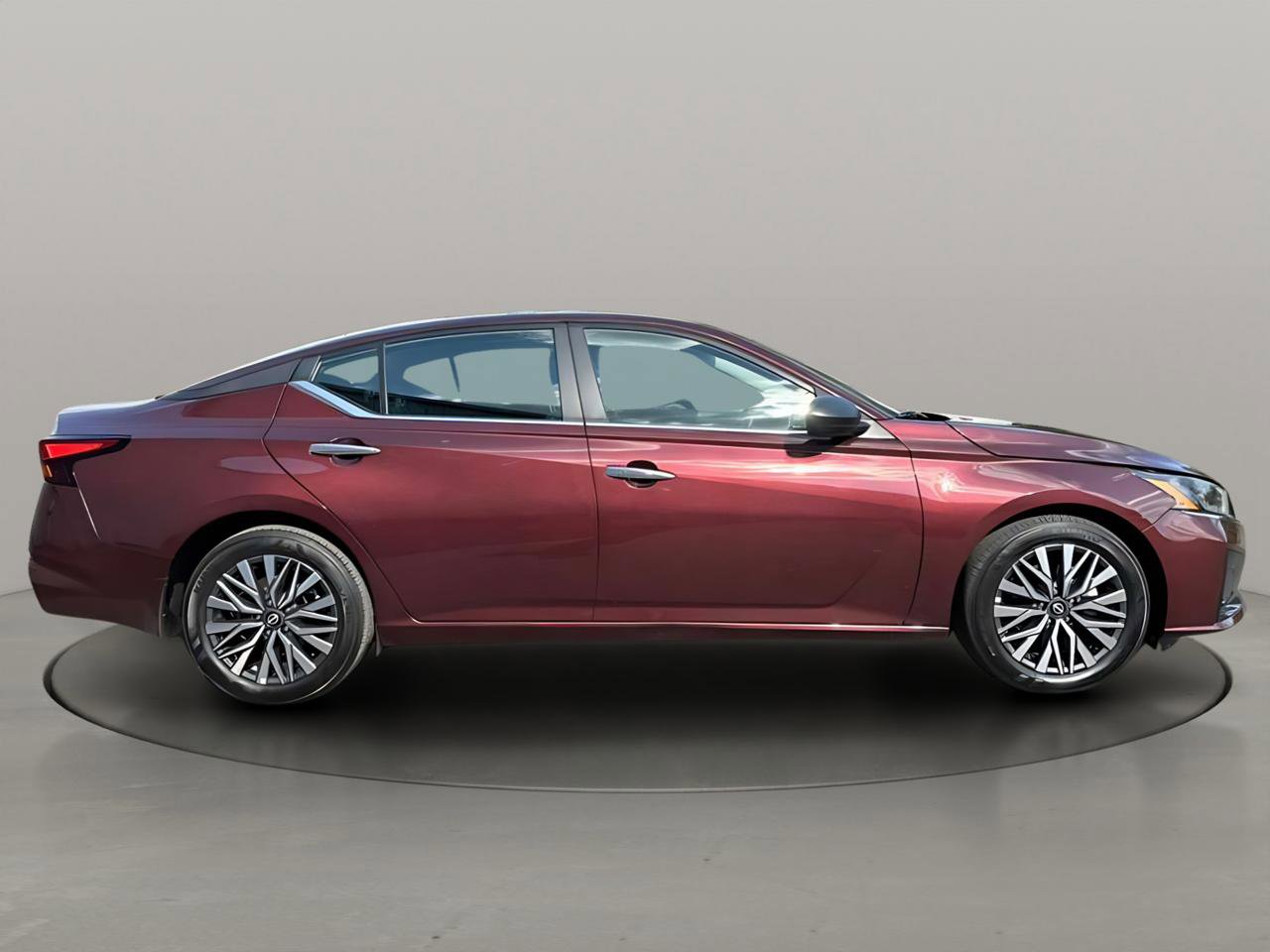 Used 2025 Nissan Altima 2.5 SV image 7