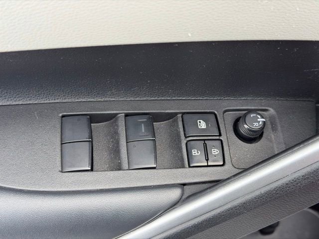 Used 2022 Toyota Corolla Cross LE AWD/4WD image 22