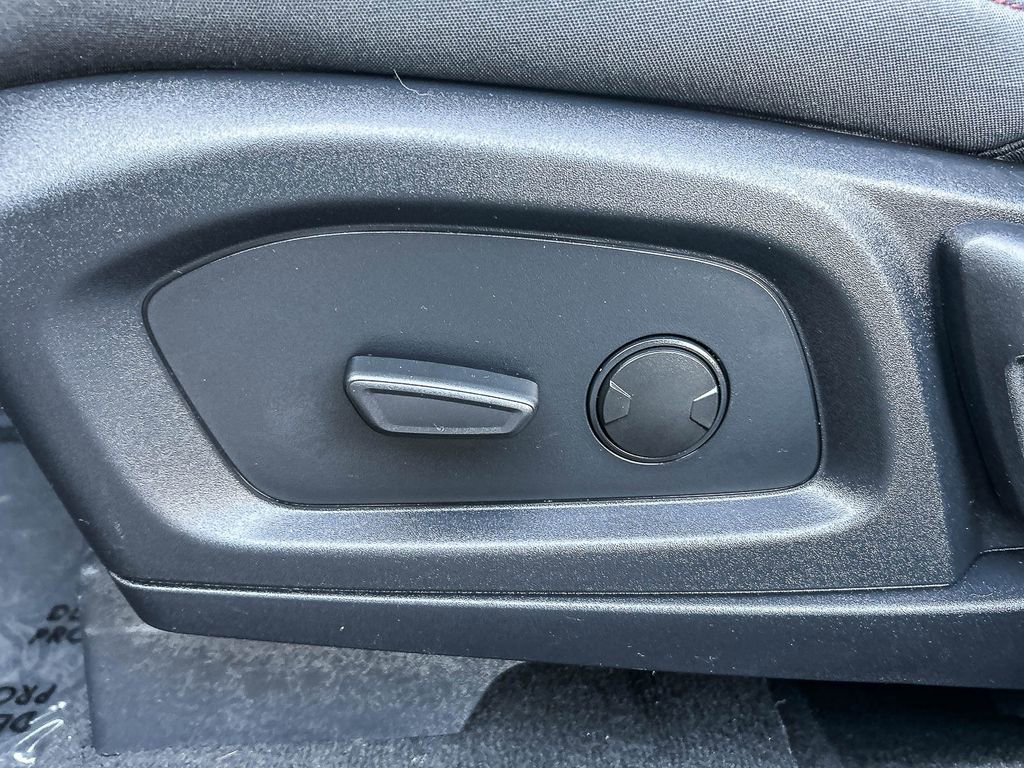 Used 2026 Ford Explorer Active RWD image 28