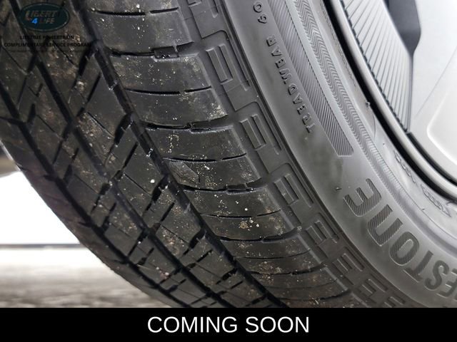 Used 2025 Toyota Prius LE image 11