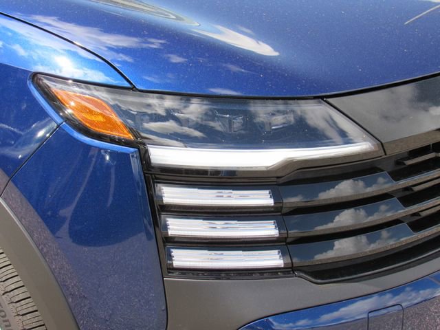 Used 2026 Nissan Kicks SR image 9