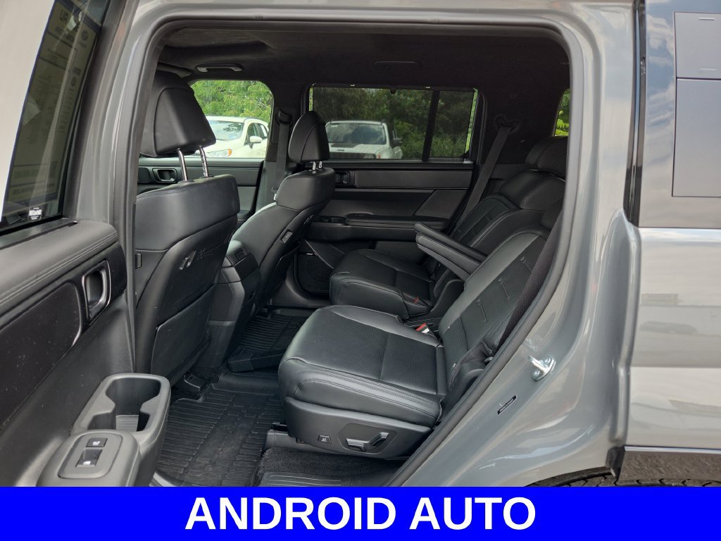 Used 2025 Hyundai Santa Fe Calligraphy AWD/4WD image 17