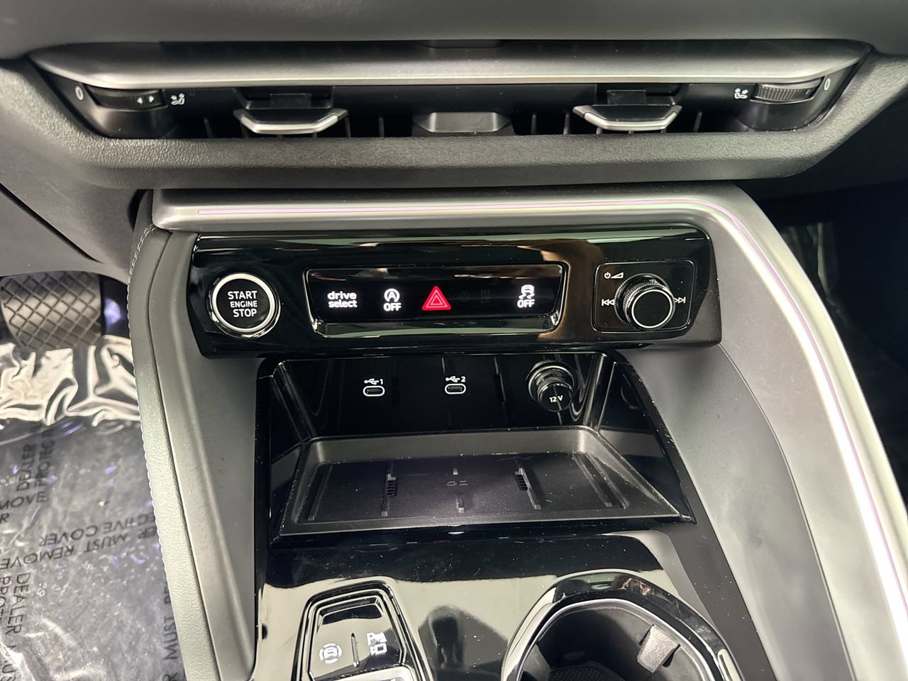 Used 2025 Audi Q5 Premium Plus w/ Premium Plus AWD/4WD image 16