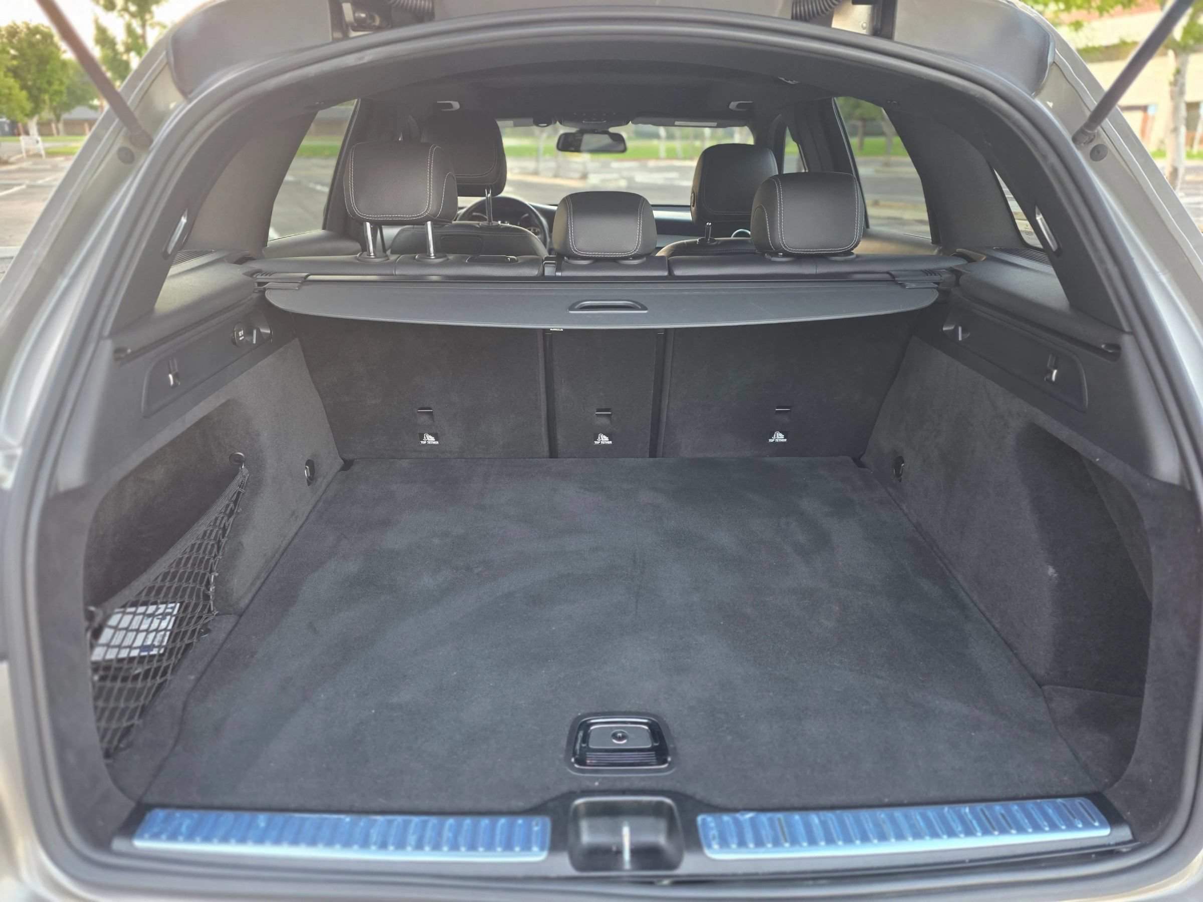 Used 2019 Mercedes-Benz GLC 300 w/ Premium Package image 11