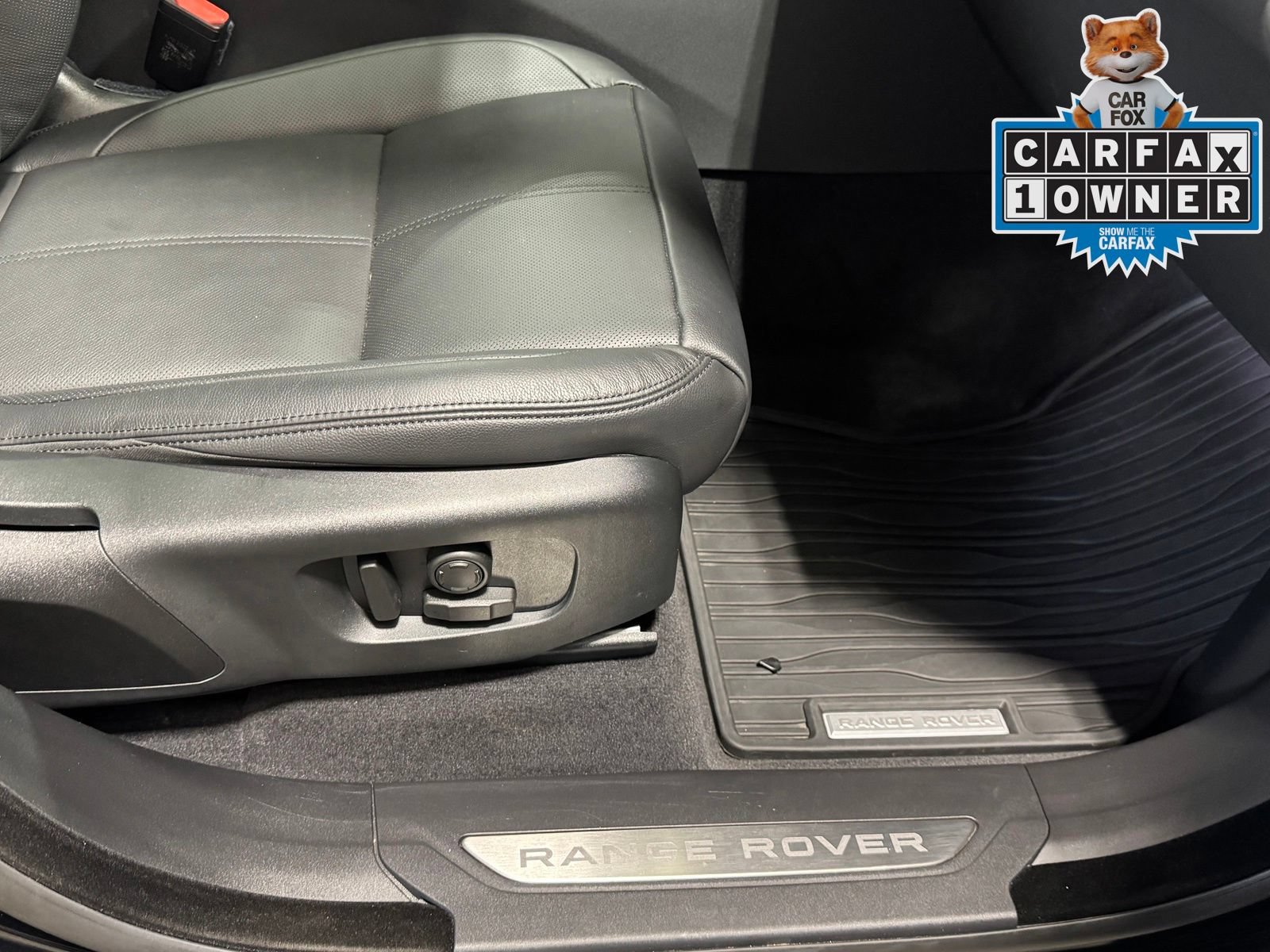Used 2024 Land Rover Range Rover Velar Dynamic SE AWD/4WD image 54